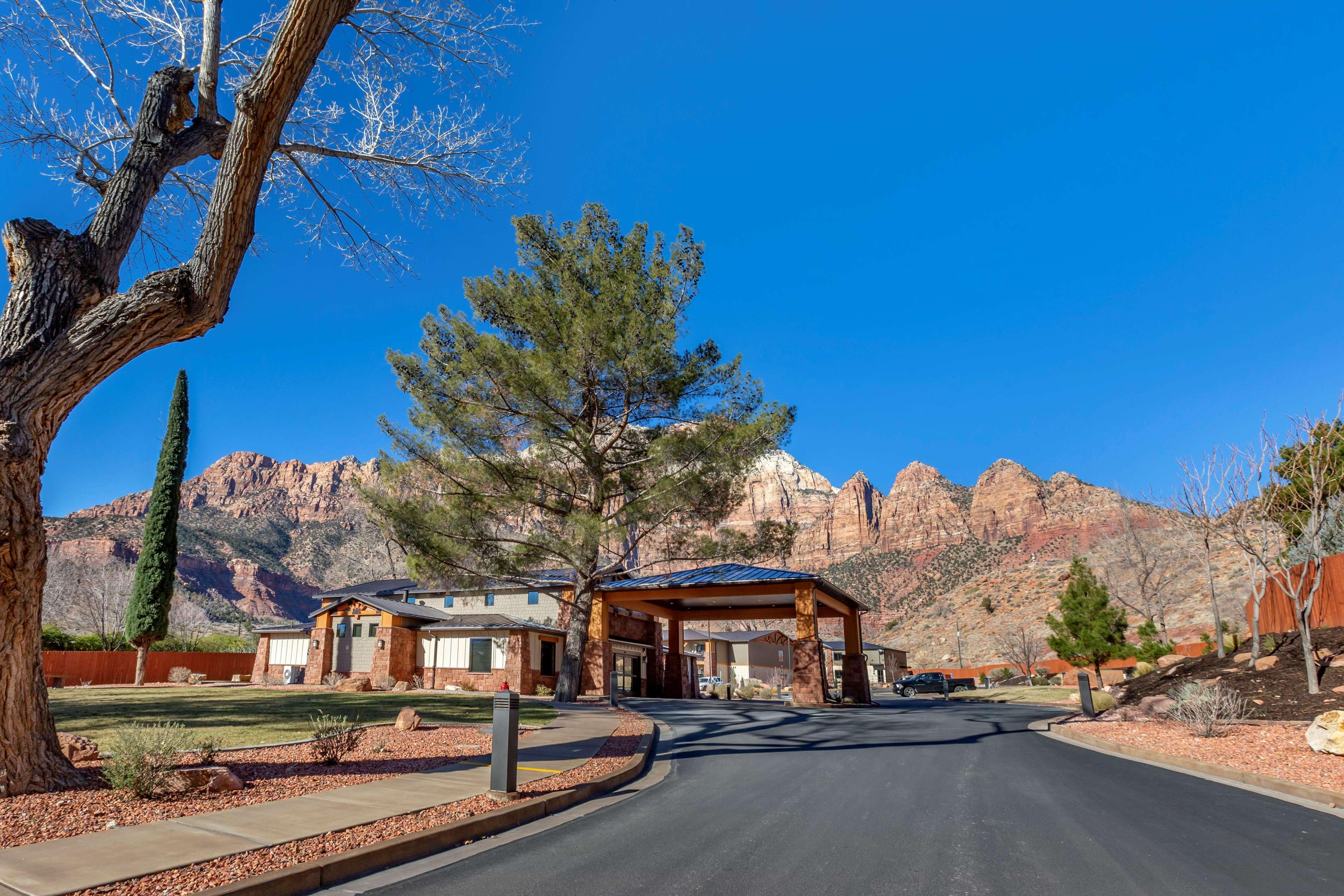Best Western Plus Zion Canyon Inn & Suites Springdale Exterior photo