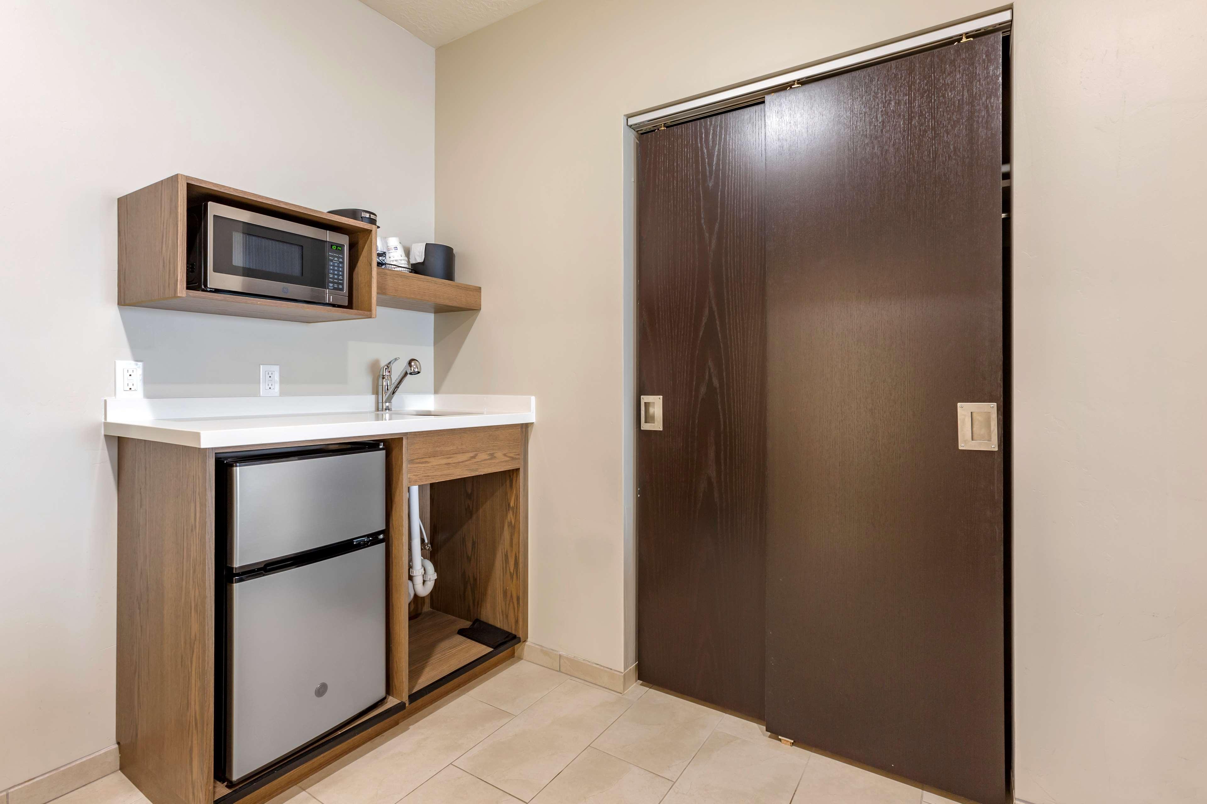 Best Western Plus Zion Canyon Inn & Suites Springdale Exterior photo